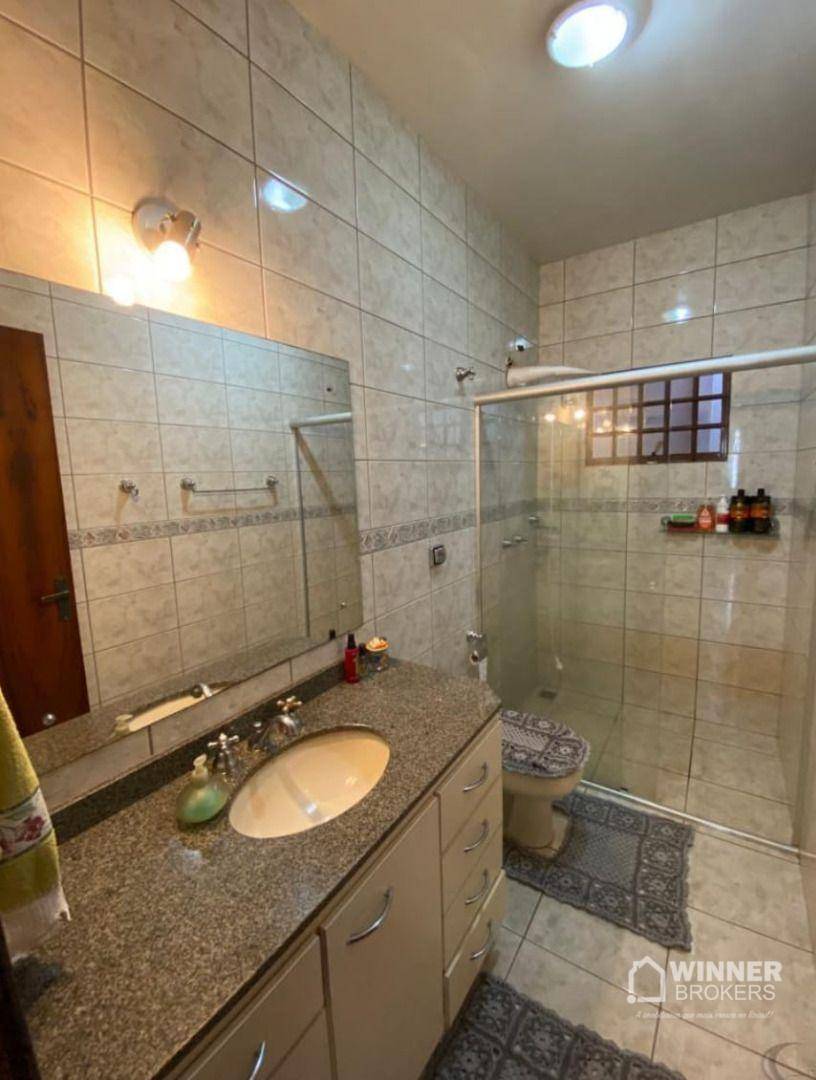 Casa à venda com 4 quartos, 231m² - Foto 9