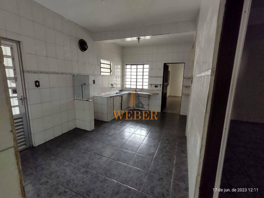 Casa à venda com 4 quartos, 180m² - Foto 12