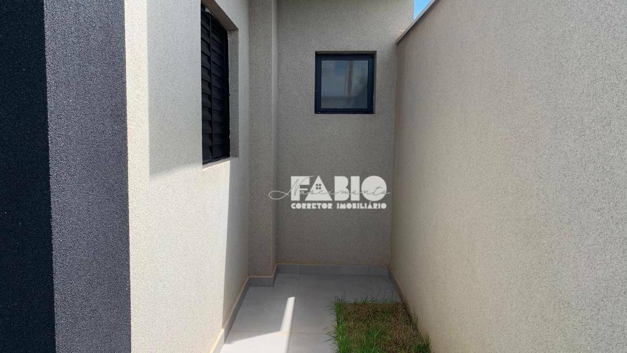 Casa à venda com 3 quartos, 120m² - Foto 4