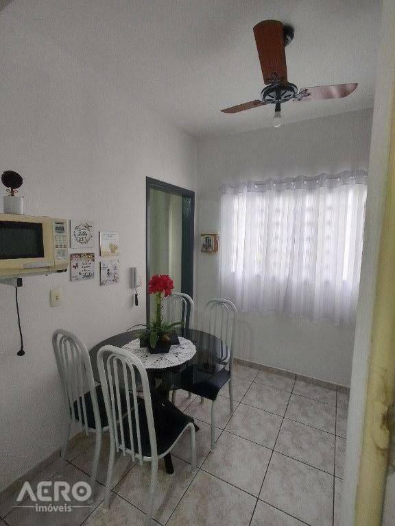 Casa à venda com 3 quartos, 124m² - Foto 10