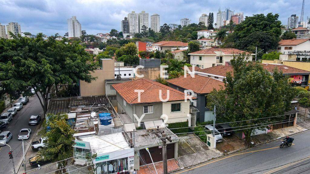 Sobrado à venda com 3 quartos, 217m² - Foto 42