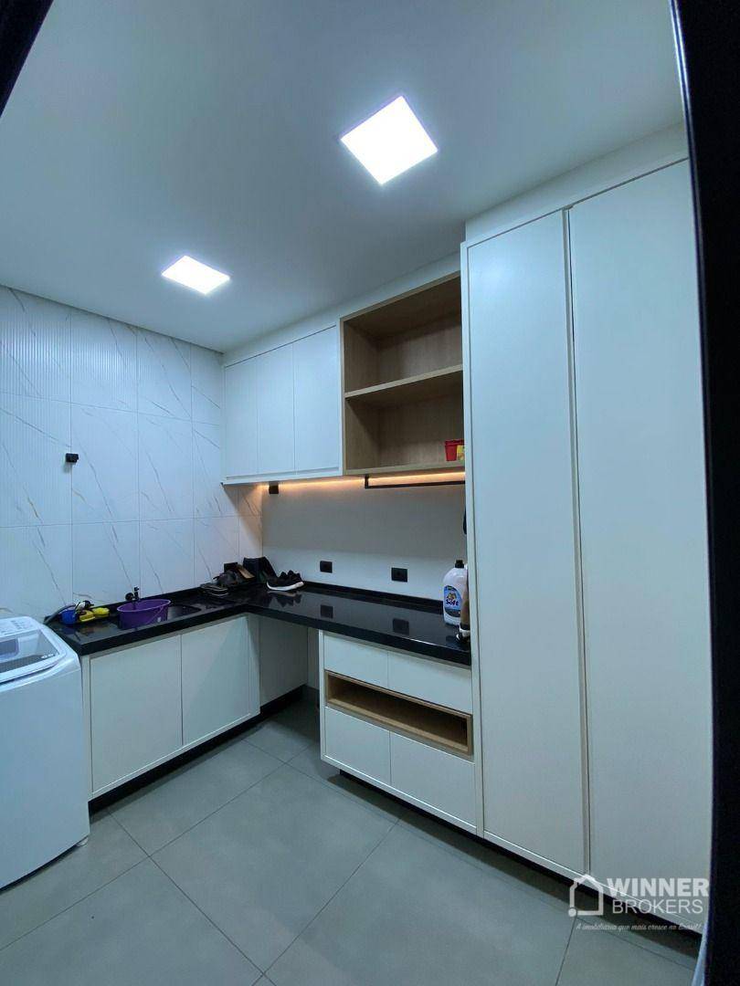 Casa à venda com 3 quartos, 226m² - Foto 14
