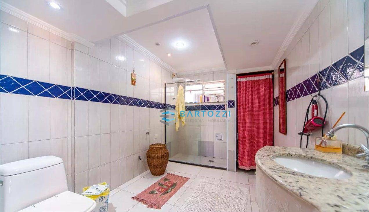 Casa à venda com 3 quartos, 260M2 - Foto 27