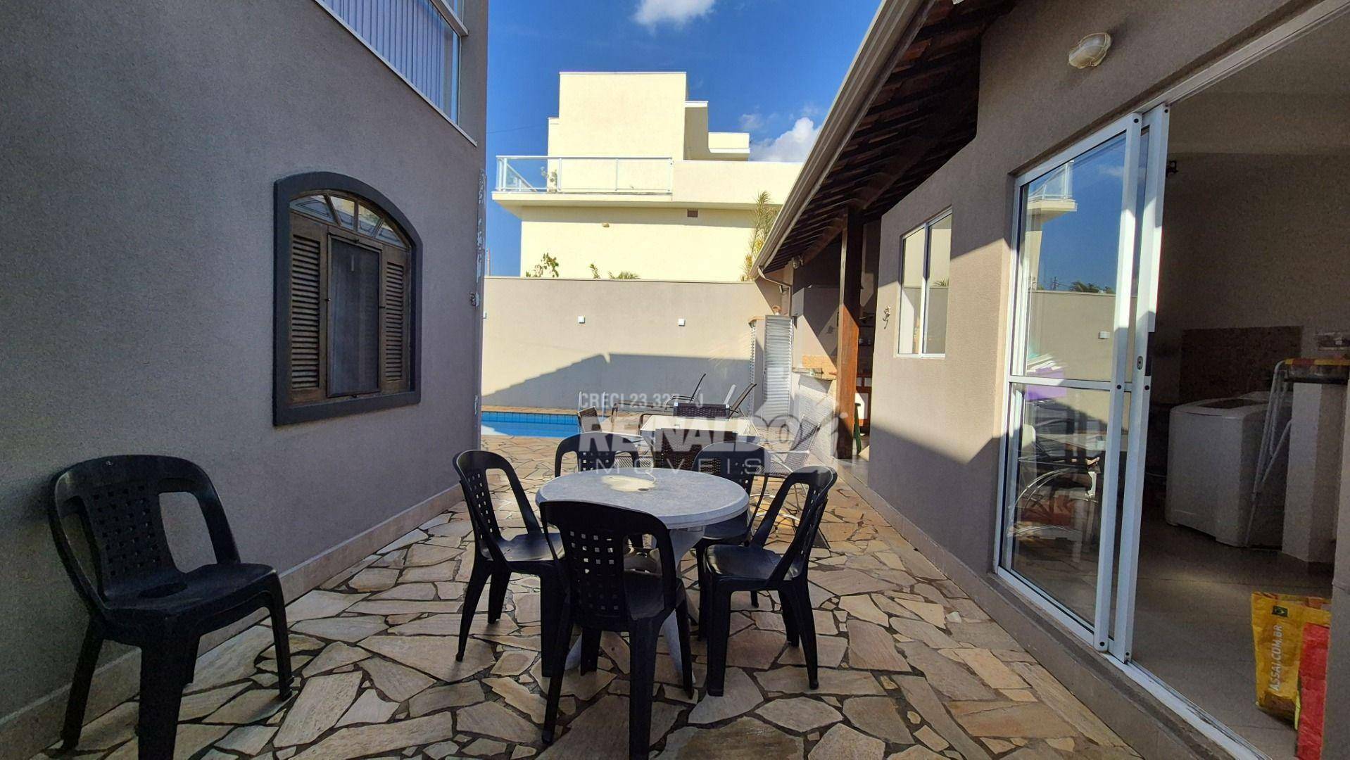 Casa de Condomínio para alugar com 4 quartos, 239m² - Foto 30