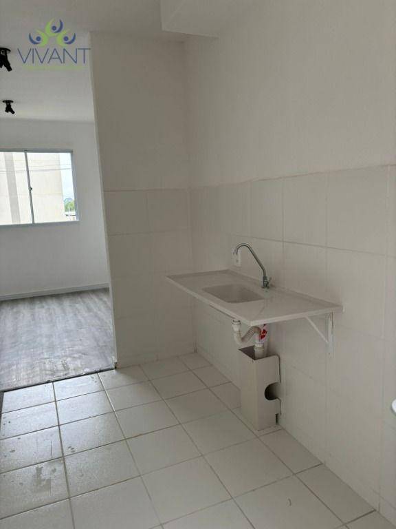 Apartamento para alugar com 2 quartos, 41m² - Foto 13