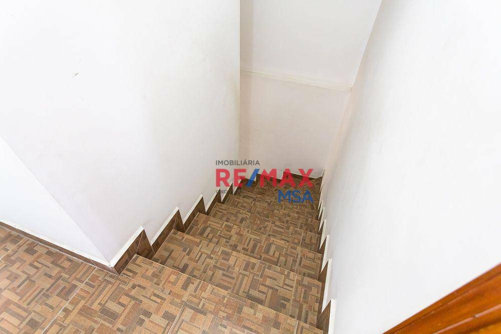 Casa à venda com 3 quartos, 200m² - Foto 11