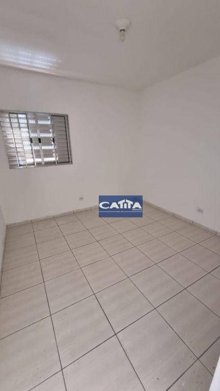 Casa para alugar com 1 quarto, 20m² - Foto 4