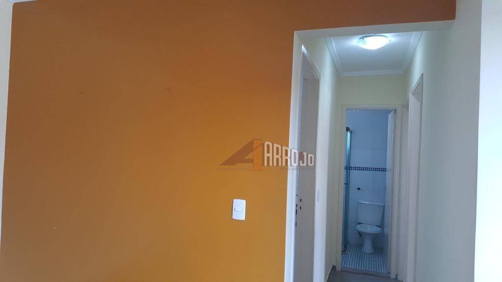 Apartamento à venda com 2 quartos, 43m² - Foto 3