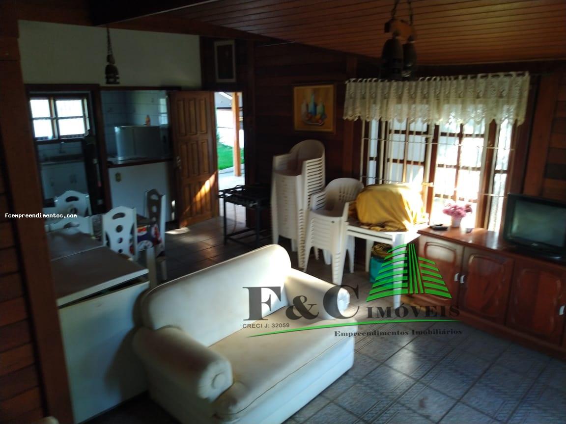 Fazenda à venda com 3 quartos, 1800m² - Foto 1