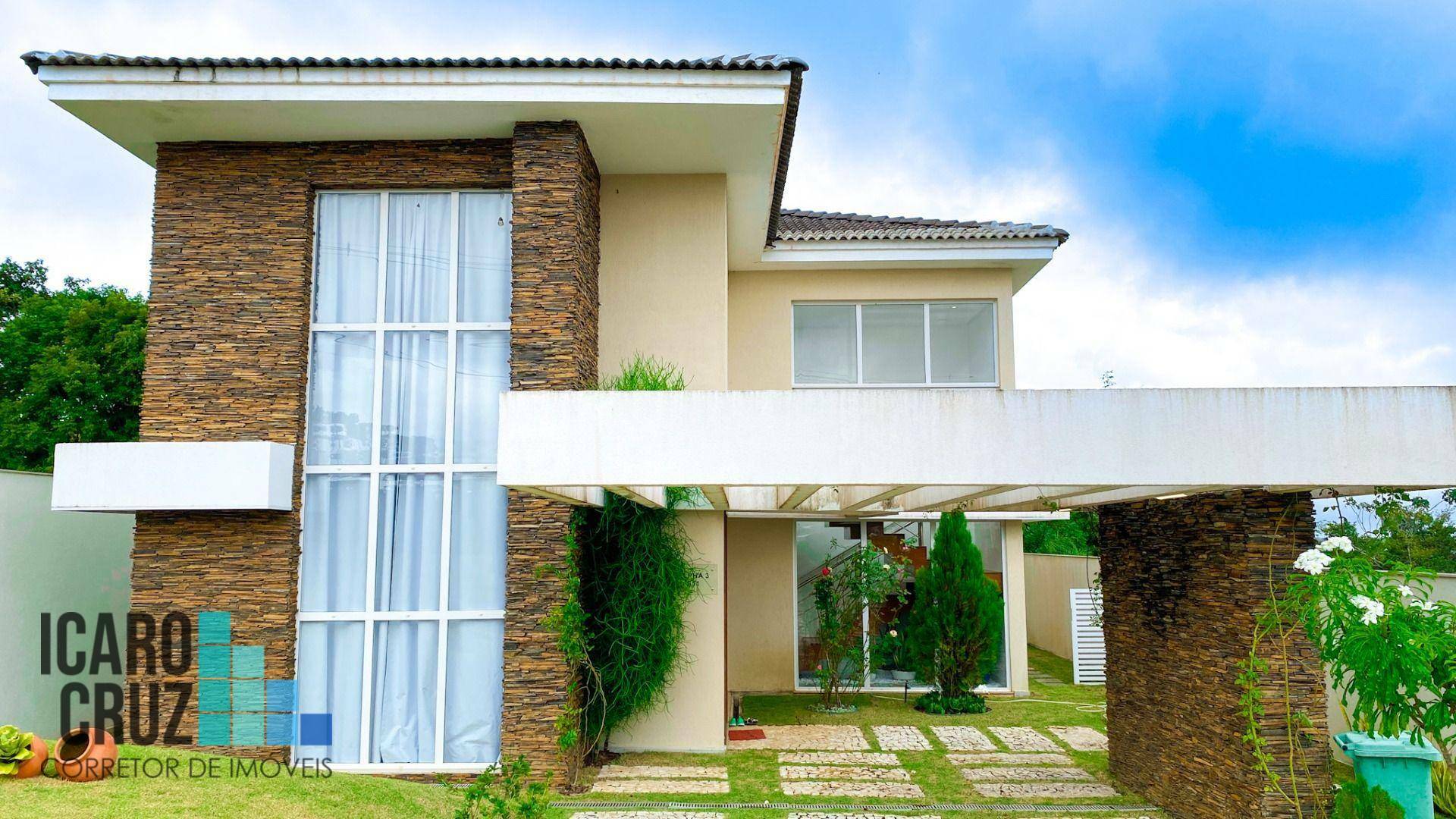 Casa de Condomínio à venda com 4 quartos, 350m² - Foto 1
