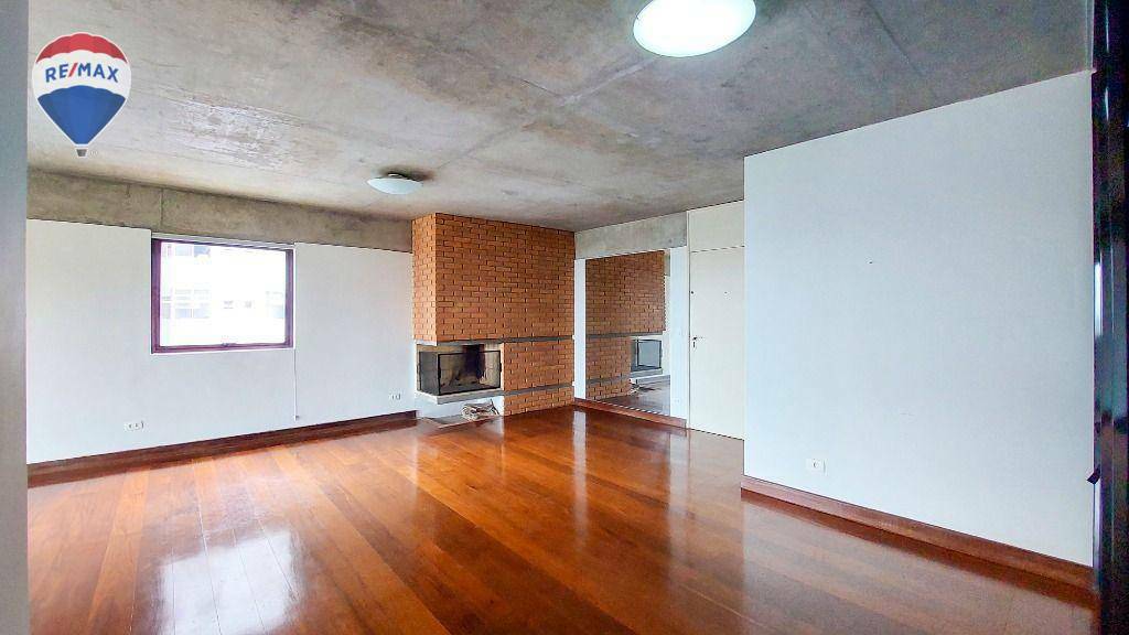 Apartamento para alugar com 3 quartos, 127m² - Foto 3