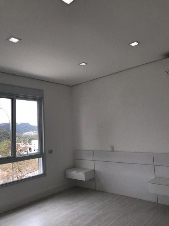 Casa de Condomínio para alugar com 5 quartos, 445m² - Foto 10