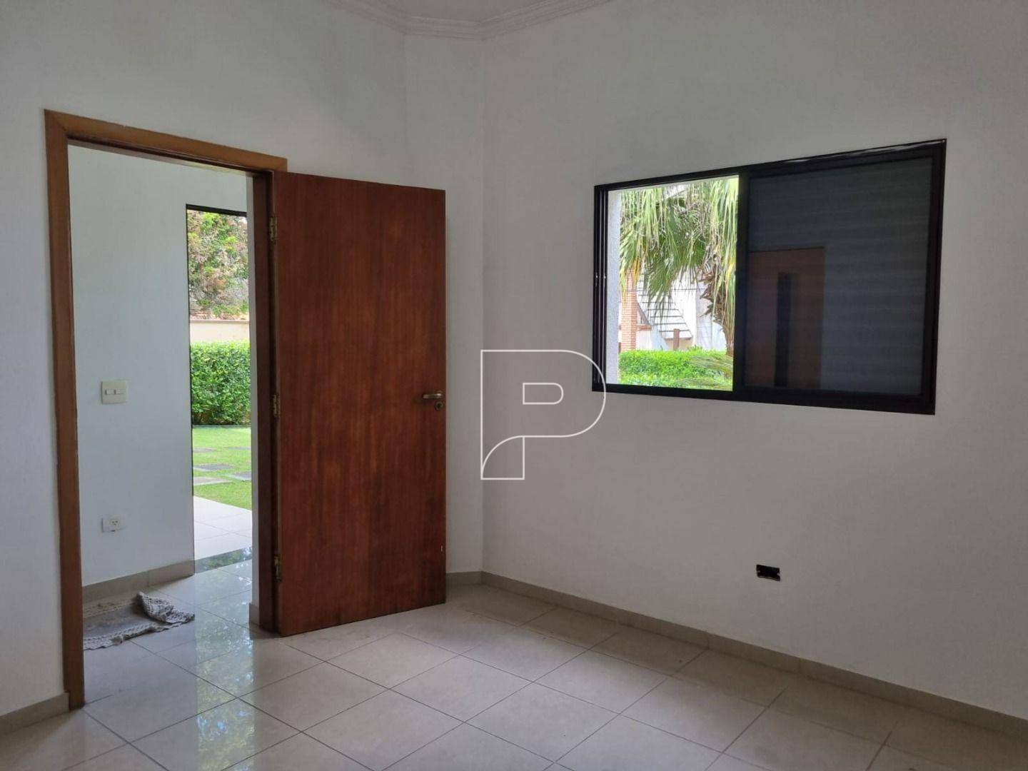 Casa para alugar com 4 quartos, 329m² - Foto 4