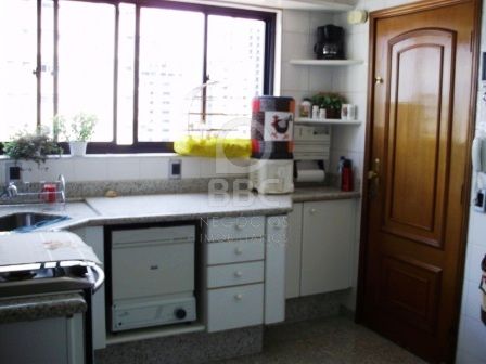 Apartamento à venda com 3 quartos, 117m² - Foto 12