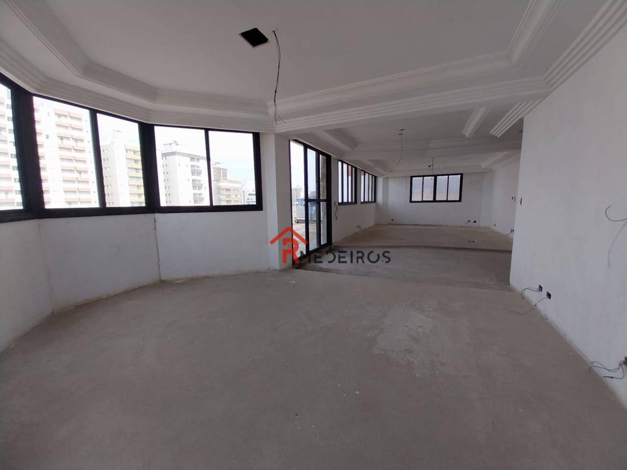 Cobertura à venda com 4 quartos, 230m² - Foto 2