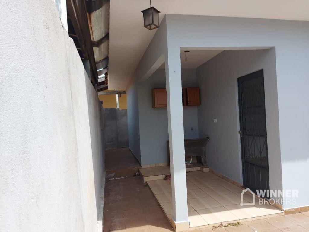 Casa à venda com 4 quartos, 180m² - Foto 4