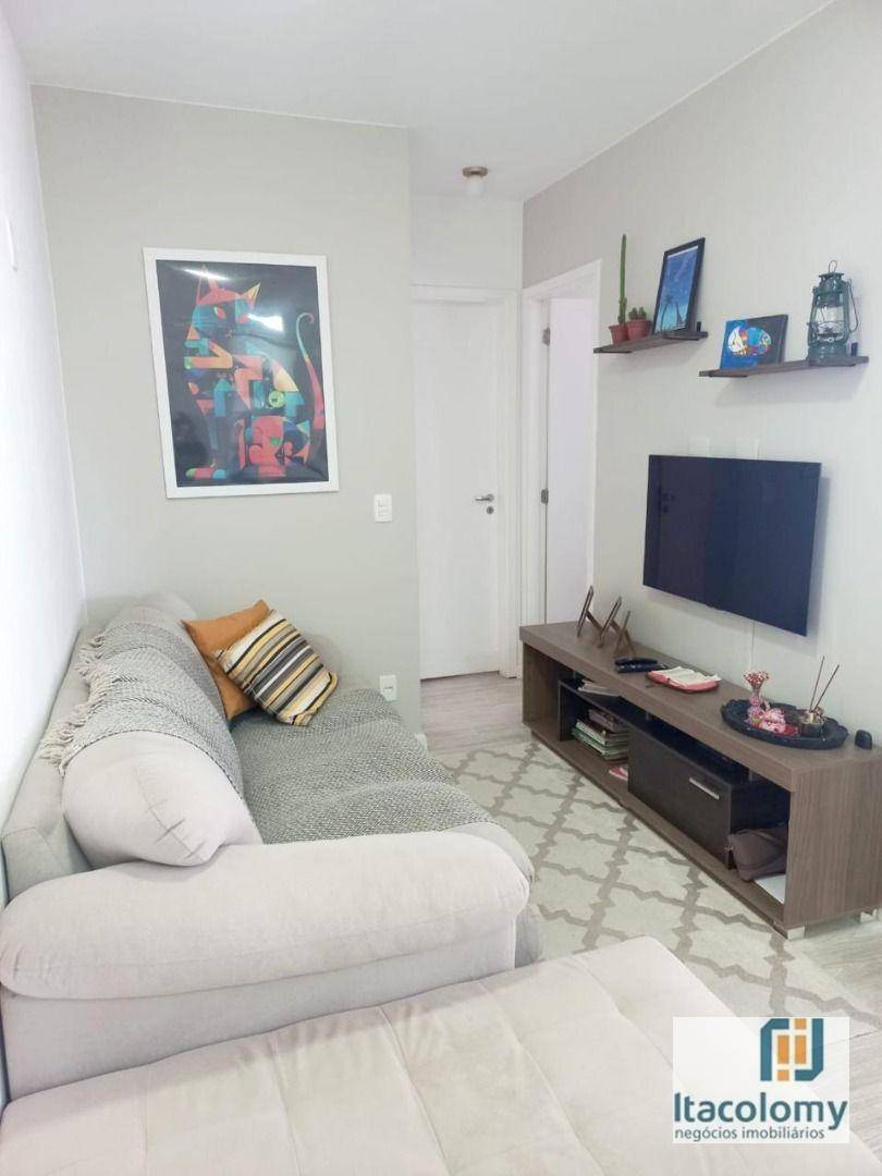 Apartamento à venda com 2 quartos, 62m² - Foto 7