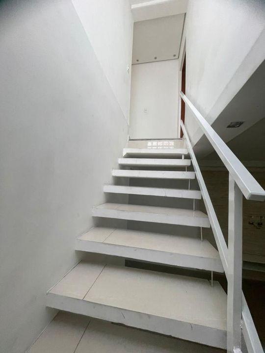 Casa à venda com 4 quartos, 190m² - Foto 17