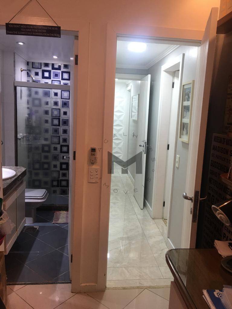 Apartamento à venda com 4 quartos, 200m² - Foto 10