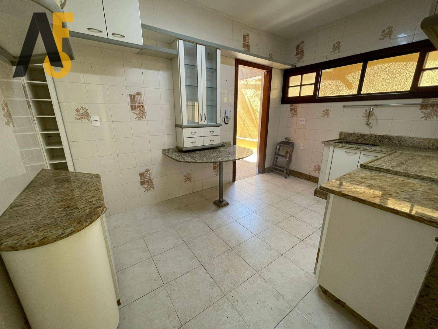 Casa de Condomínio à venda com 4 quartos, 192m² - Foto 11