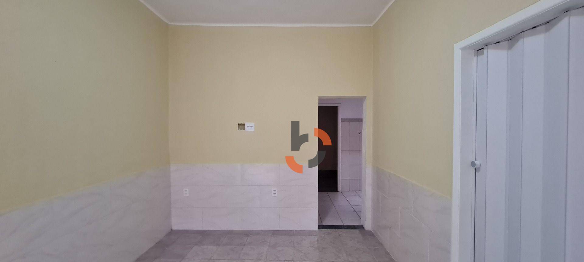 Casa à venda e aluguel com 2 quartos, 57m² - Foto 3