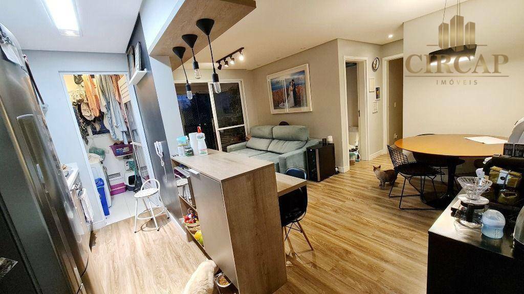 Apartamento à venda com 2 quartos, 68m² - Foto 2