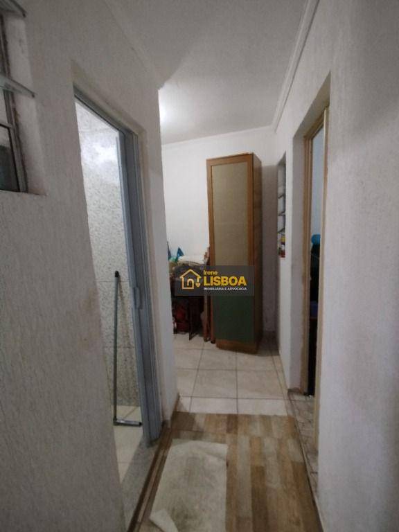 Casa à venda com 2 quartos, 128m² - Foto 12