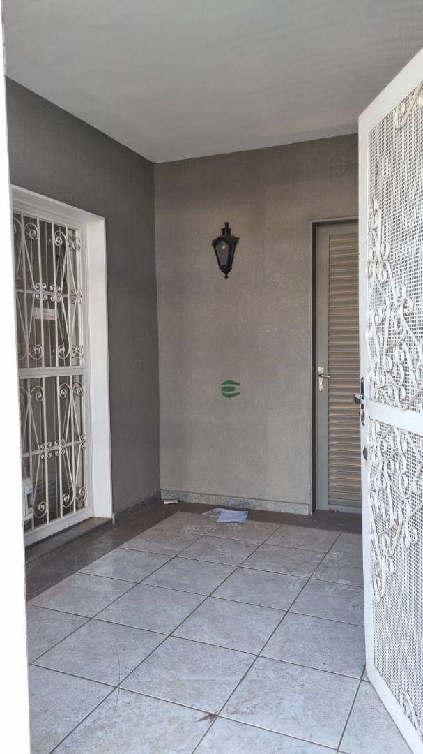 Sobrado à venda com 3 quartos, 180m² - Foto 3