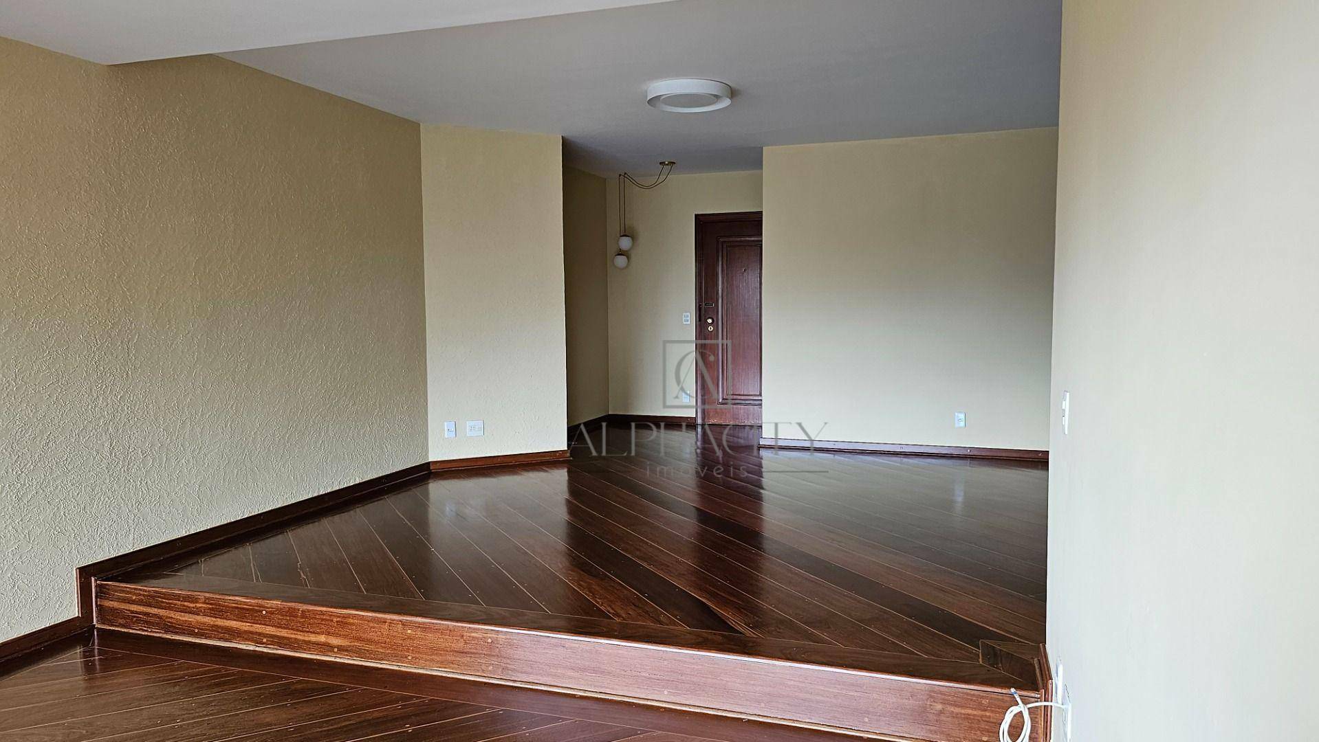 Apartamento para alugar com 3 quartos, 164m² - Foto 10