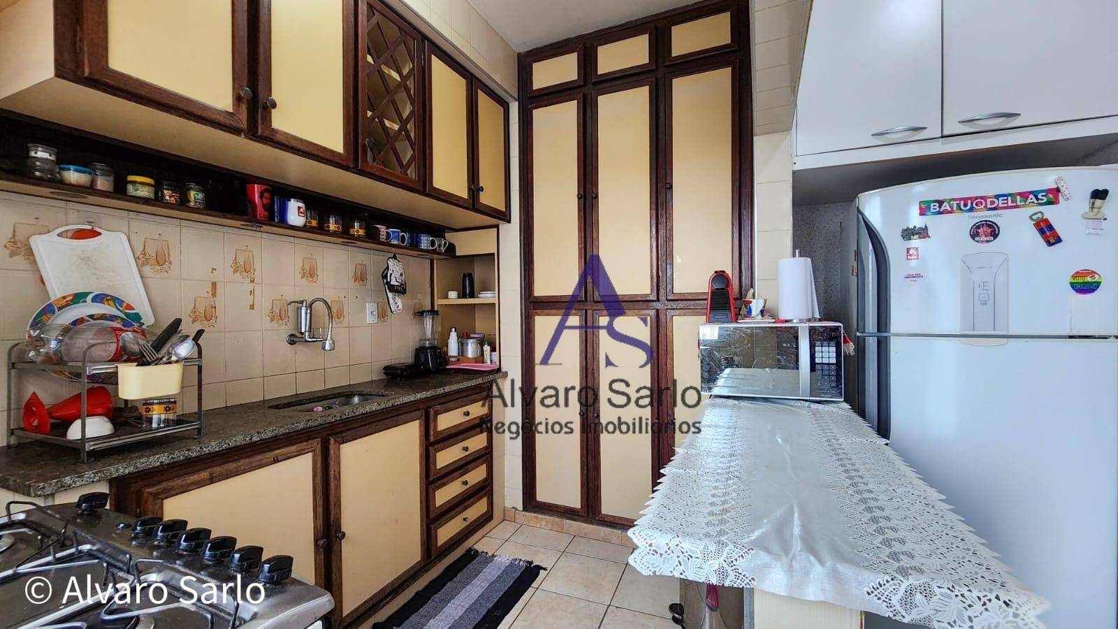 Casa à venda com 4 quartos, 200m² - Foto 12