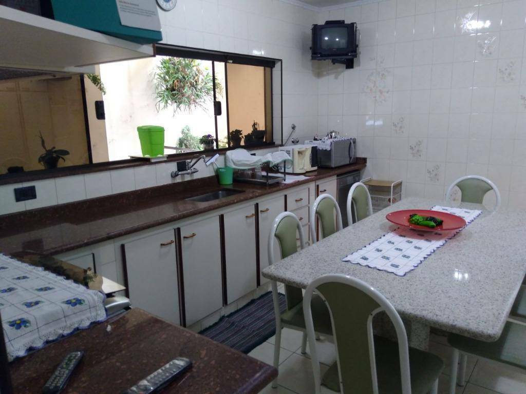 Sobrado à venda com 3 quartos, 250m² - Foto 11