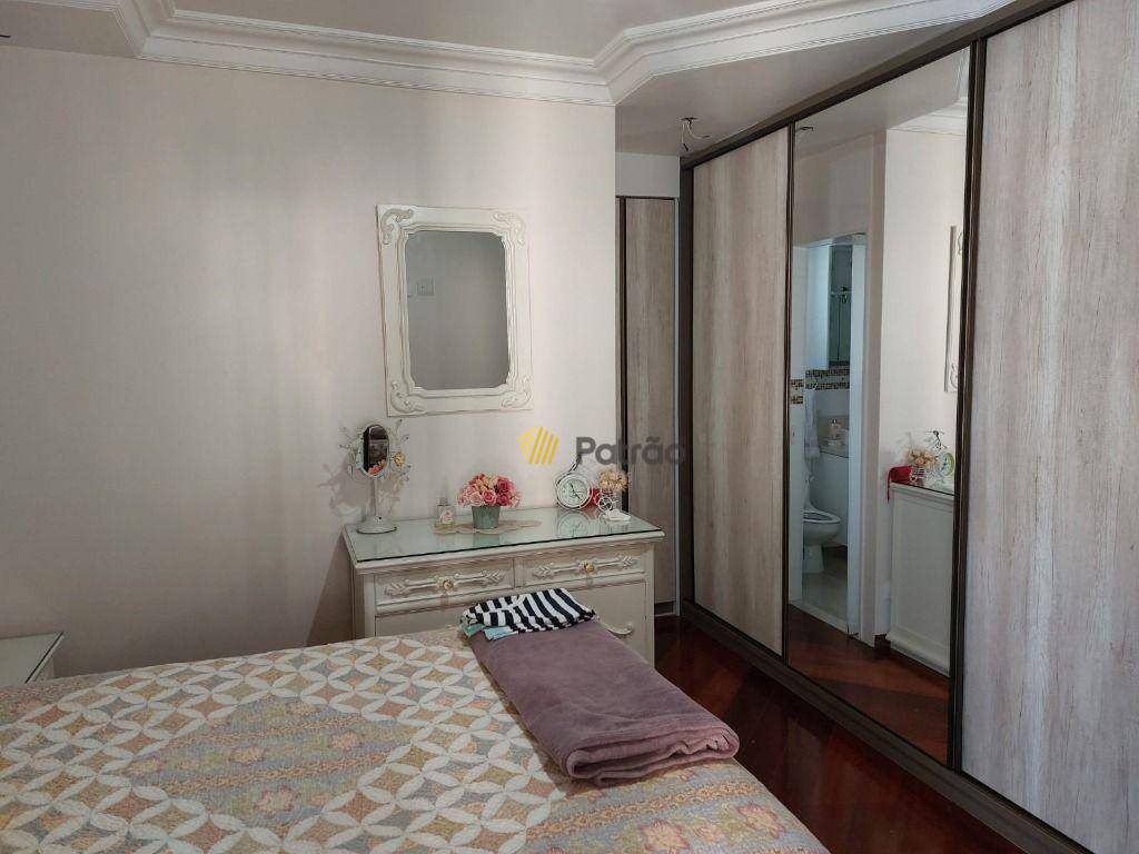 Apartamento à venda com 3 quartos, 150m² - Foto 35