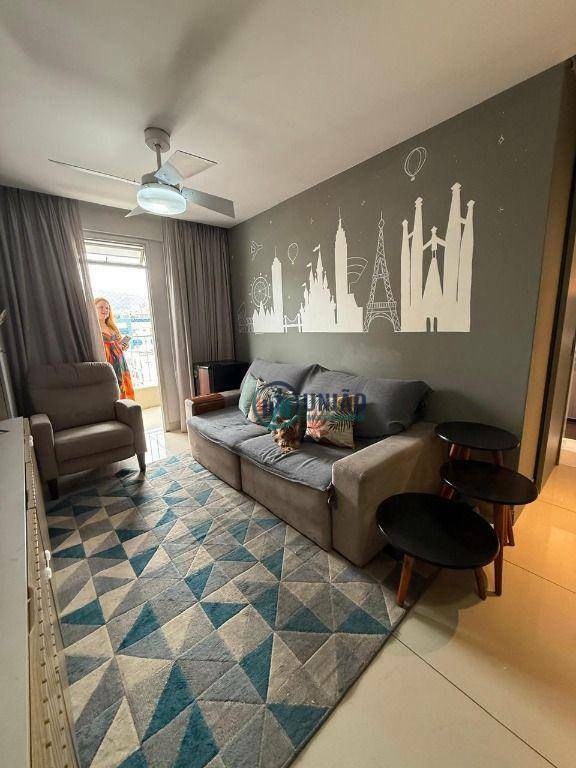 Apartamento à venda com 2 quartos, 75m² - Foto 3