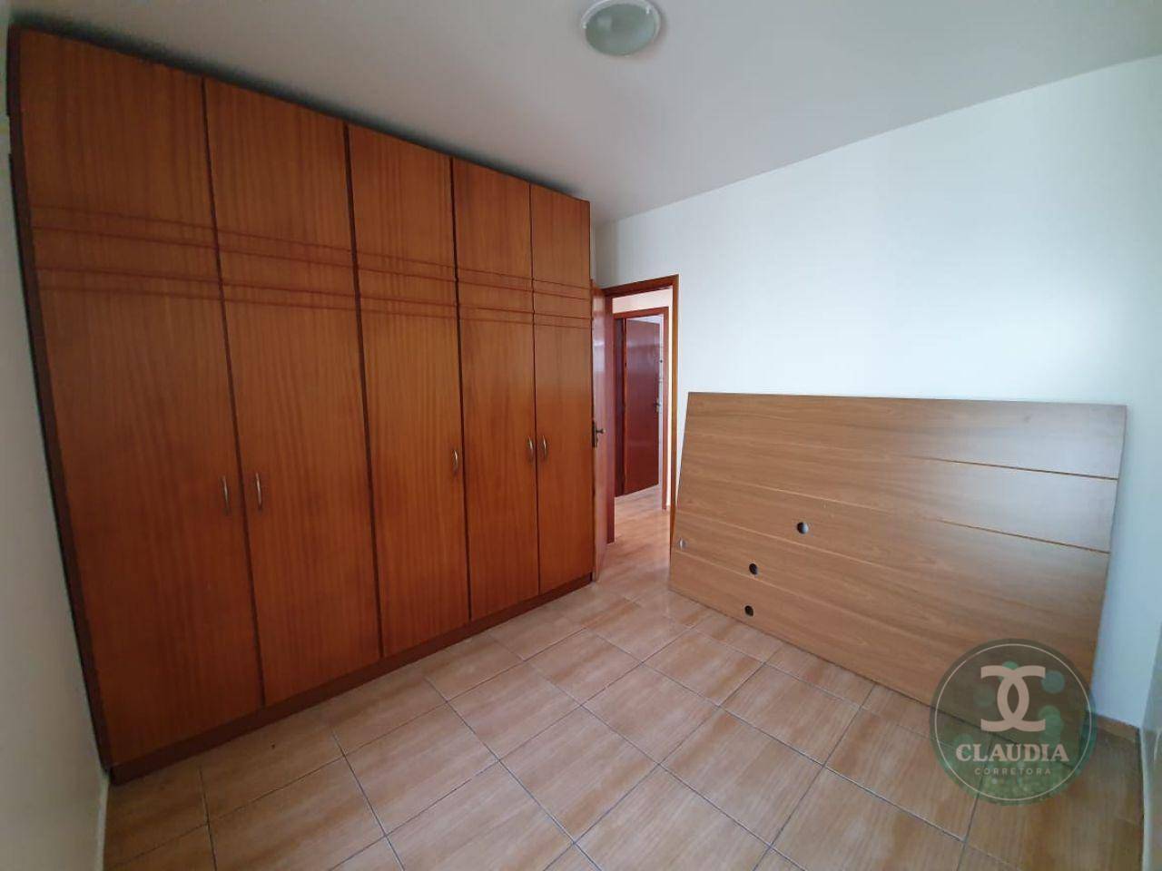 Casa à venda com 2 quartos, 64m² - Foto 9