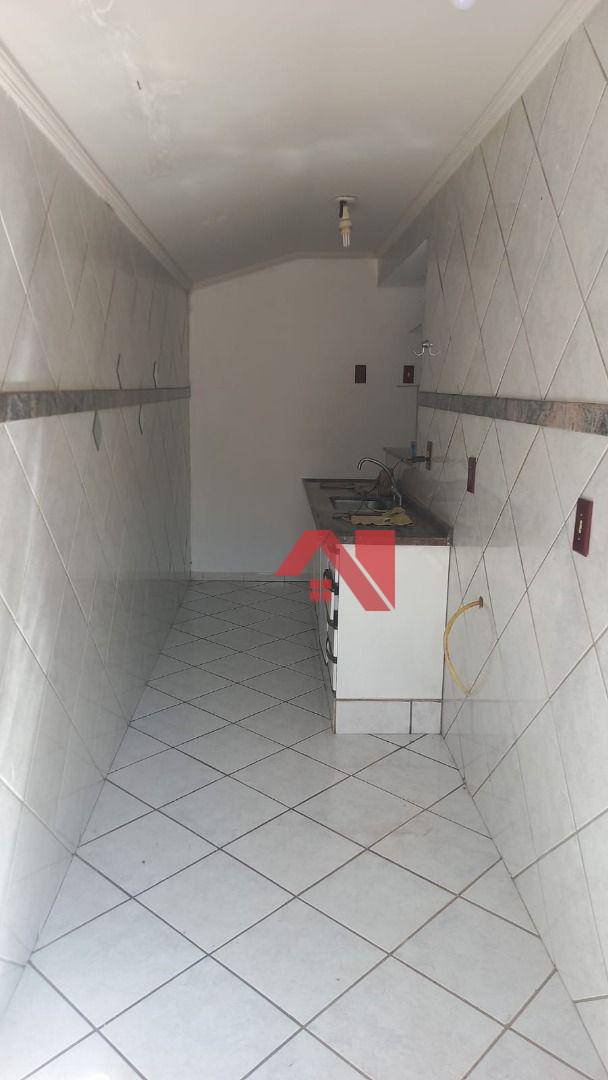 Casa à venda com 2 quartos, 121m² - Foto 2