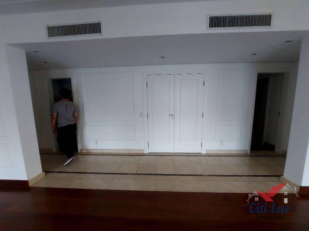 Apartamento para alugar com 4 quartos, 358m² - Foto 31