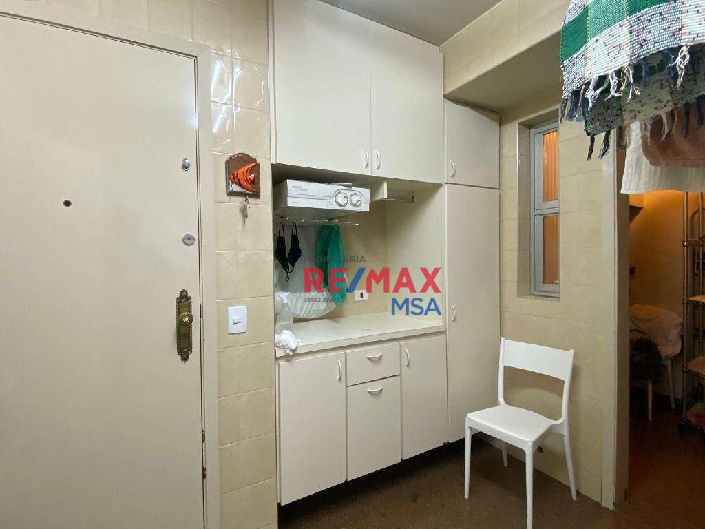 Apartamento à venda com 3 quartos, 158m² - Foto 22