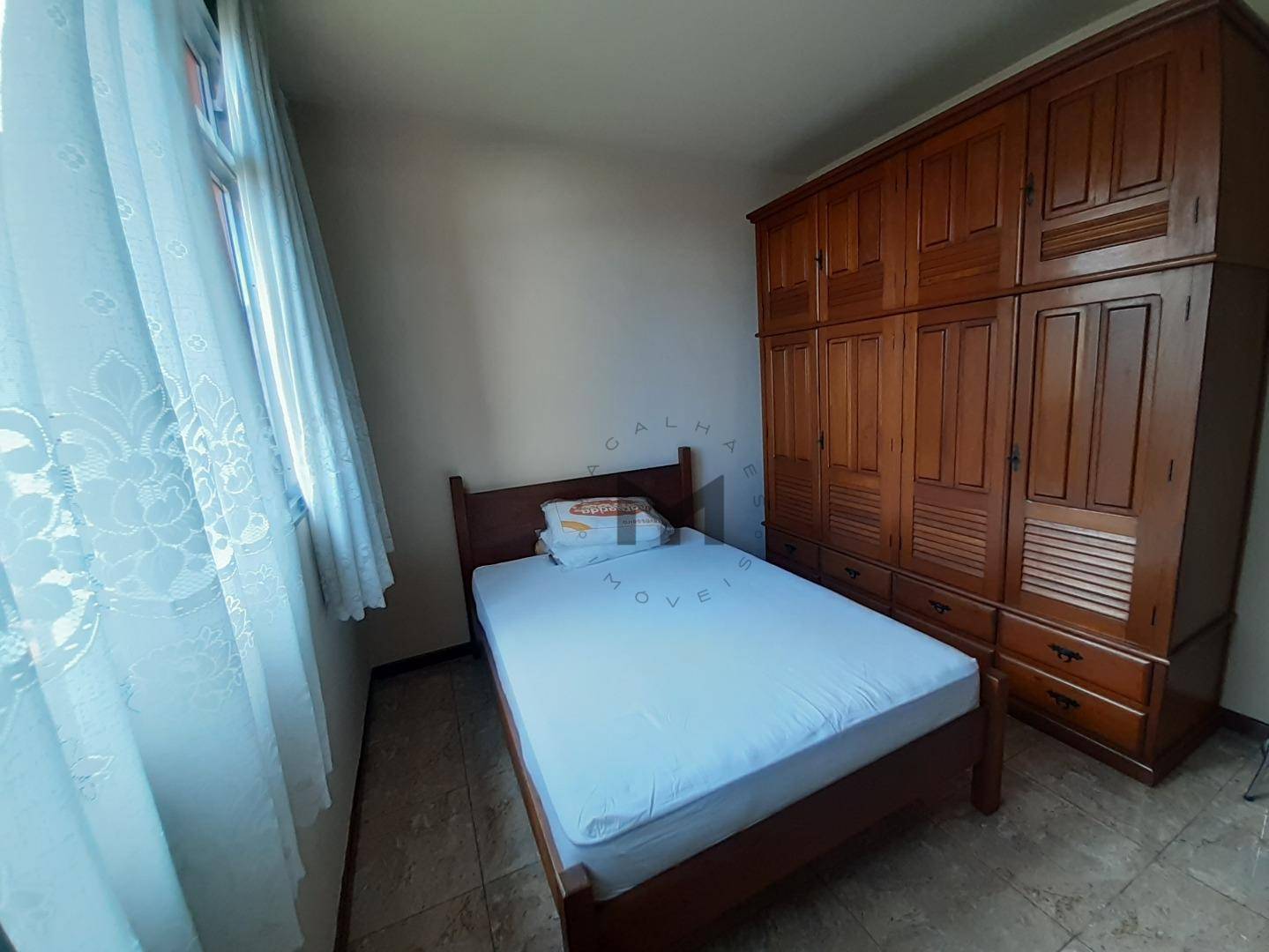 Casa à venda com 3 quartos, 300m² - Foto 18