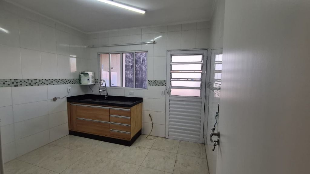 Sobrado à venda com 3 quartos, 190m² - Foto 7