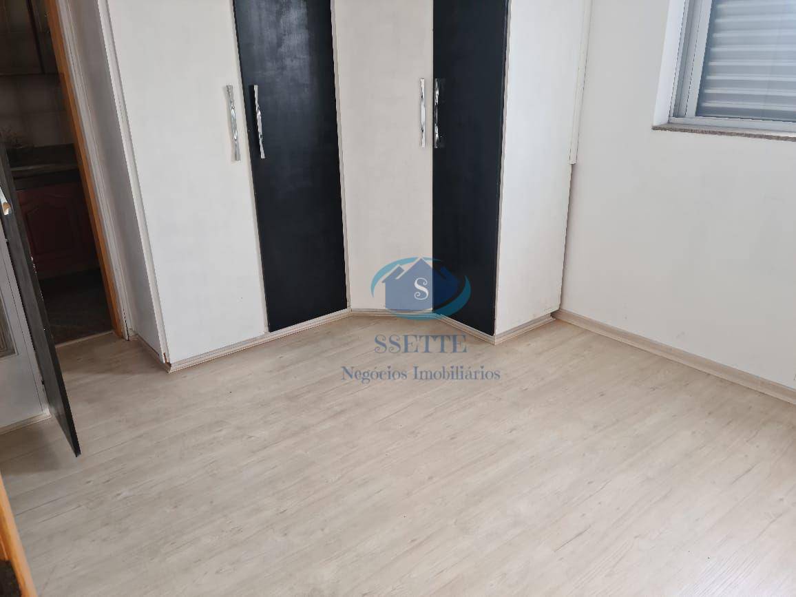 Apartamento à venda com 3 quartos, 100m² - Foto 2