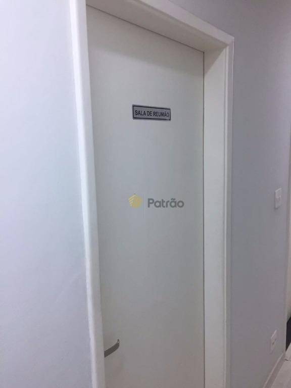 Sobrado à venda com 4 quartos, 250m² - Foto 11