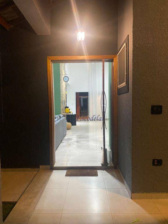 Casa de Condomínio para alugar com 3 quartos, 237m² - Foto 13