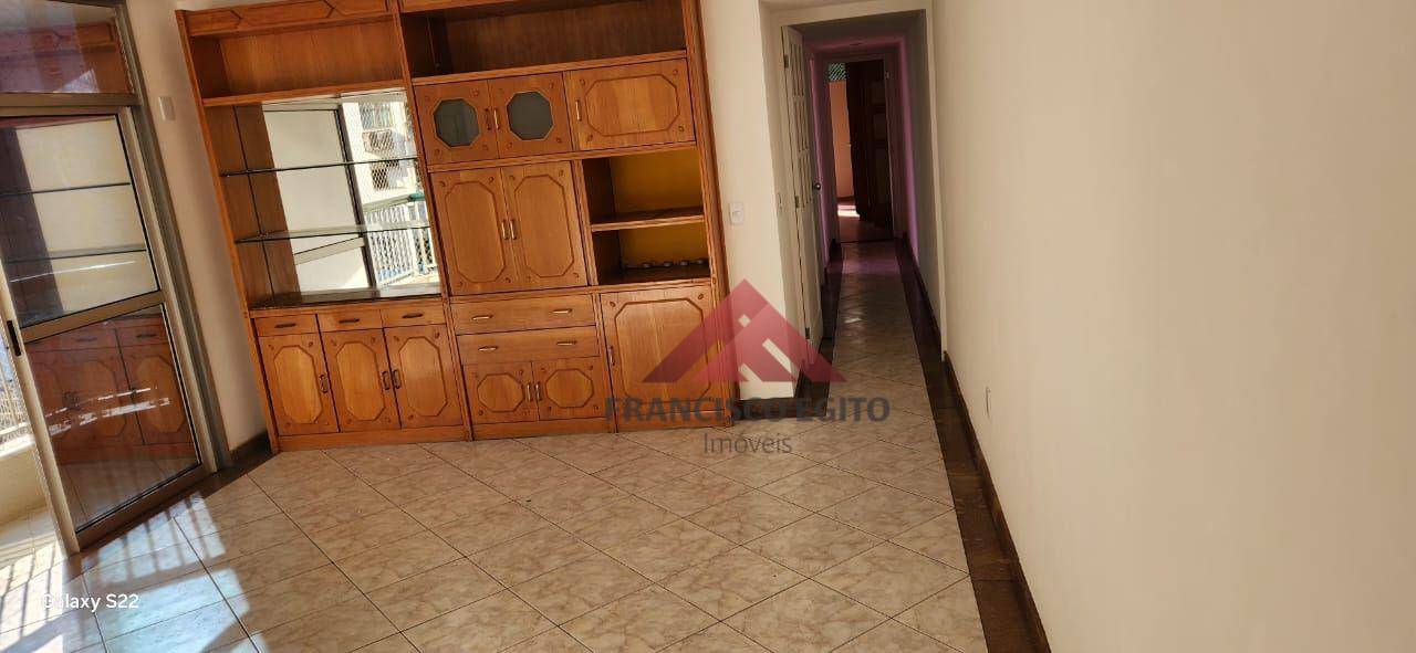 Apartamento para alugar com 3 quartos, 120m² - Foto 1