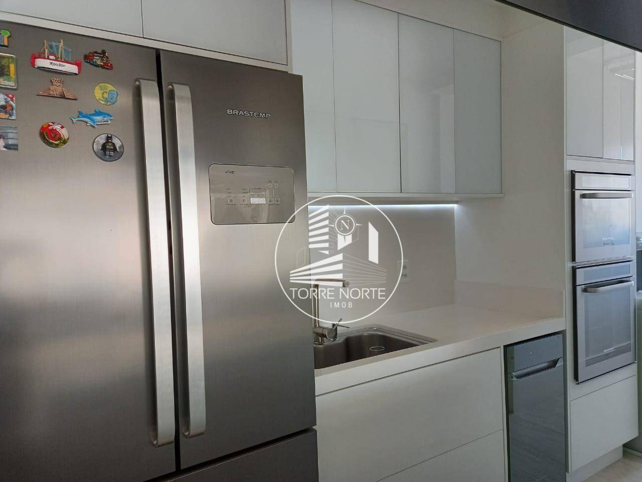 Apartamento à venda com 2 quartos, 93m² - Foto 30