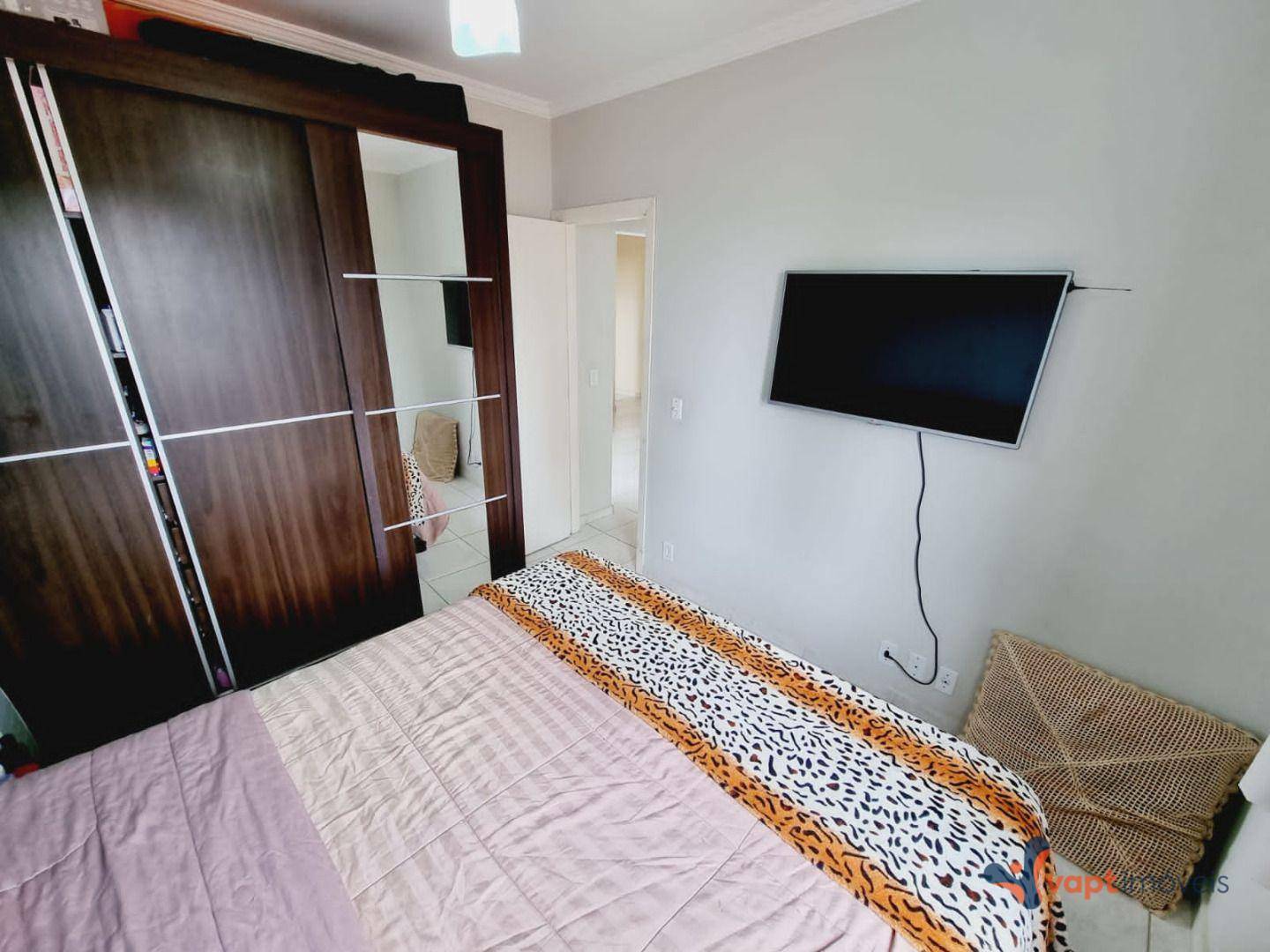 Apartamento à venda com 2 quartos, 70m² - Foto 4