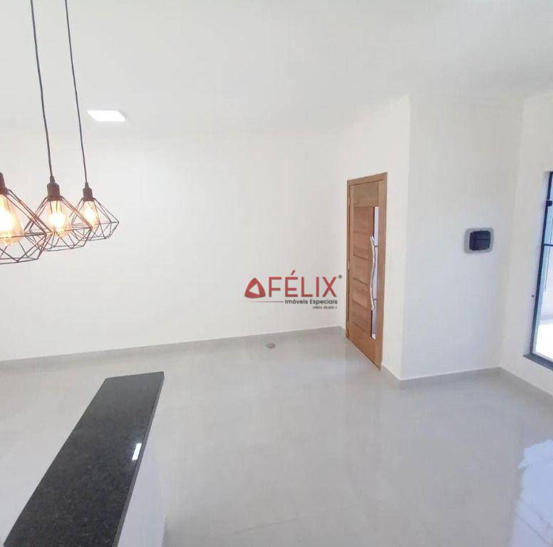 Casa à venda com 2 quartos, 80m² - Foto 4