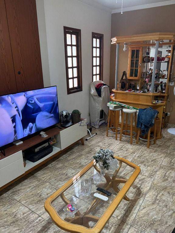 Sobrado à venda com 3 quartos, 180m² - Foto 2