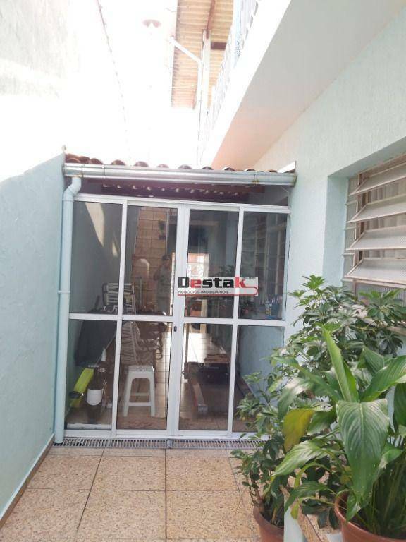 Sobrado à venda com 3 quartos, 207m² - Foto 5