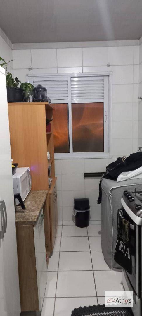 Apartamento à venda com 2 quartos, 60m² - Foto 2