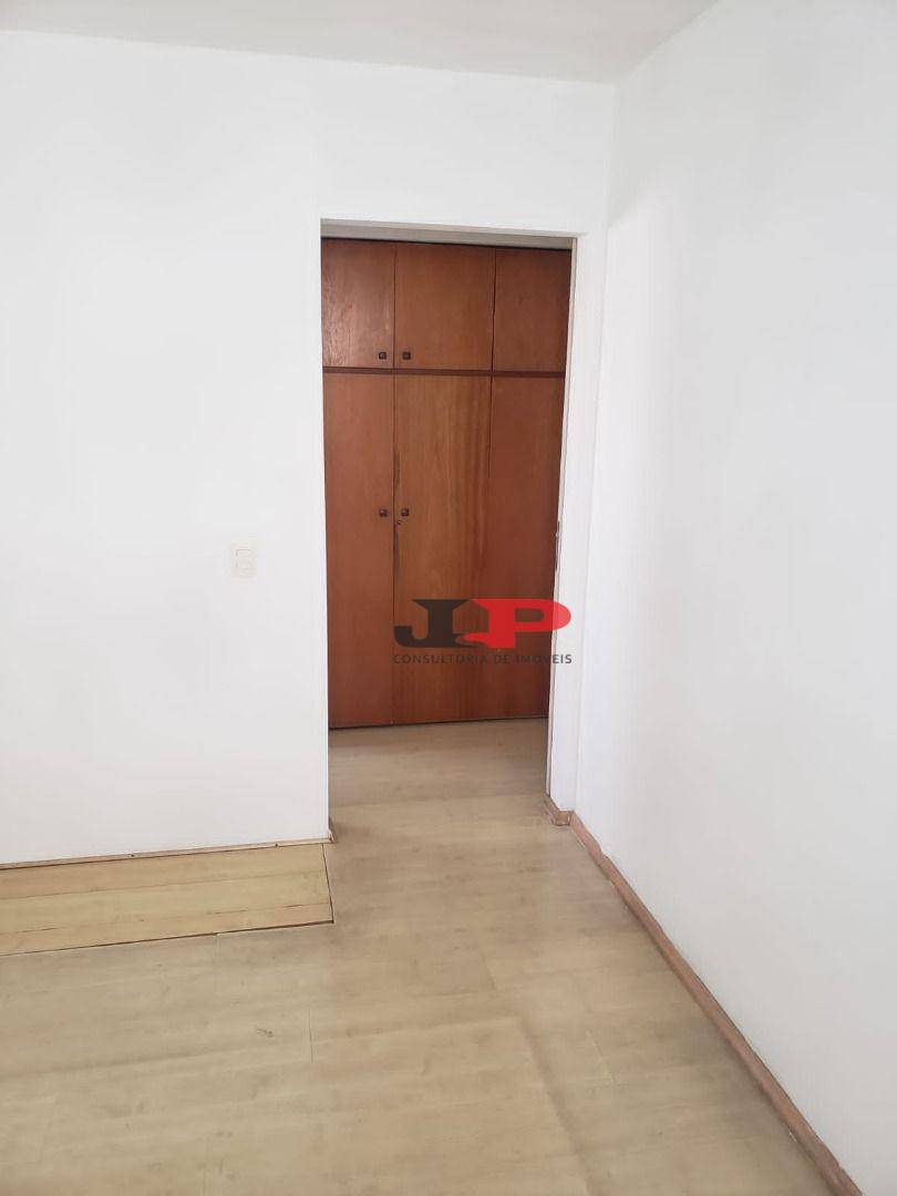 Apartamento à venda com 3 quartos, 115m² - Foto 11